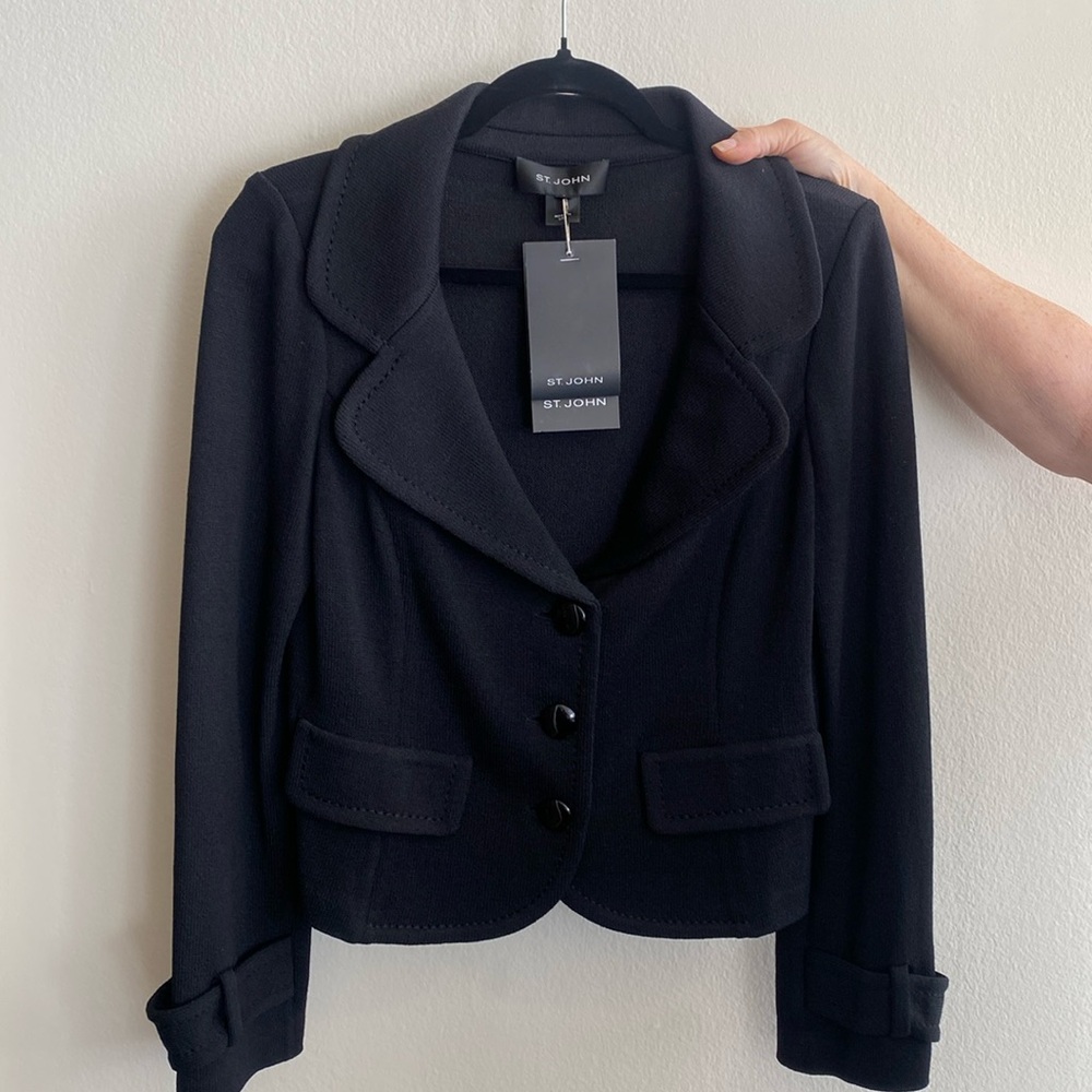 NWT St. John Size 6 jacket.